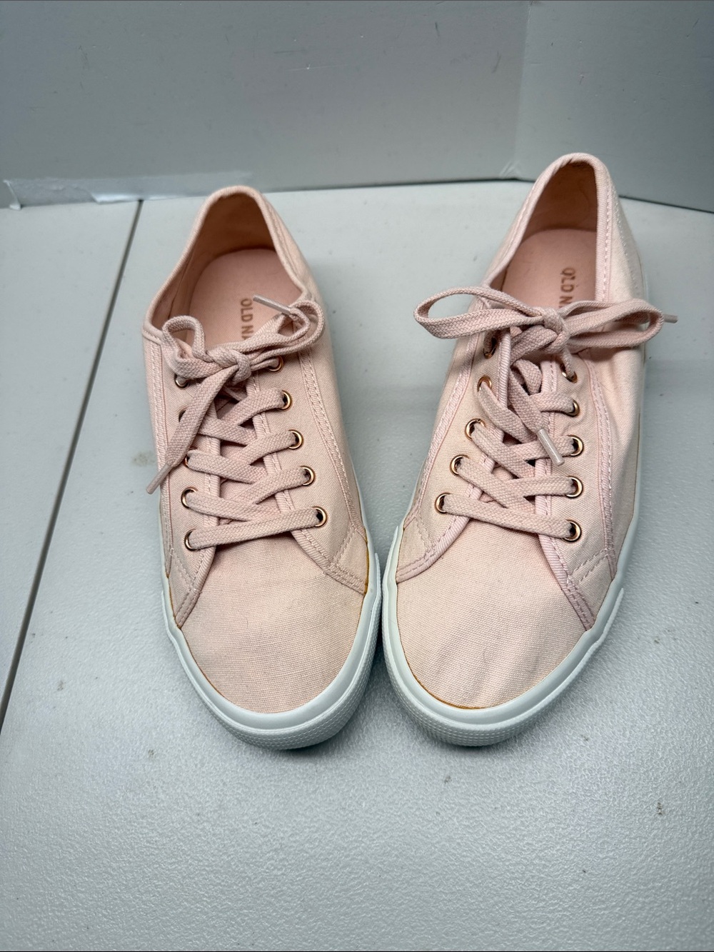 Old Navy Women's Low-Top Canvas Sneakers in Blush Pink